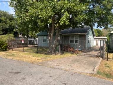 Main picture of 2931 Lidstone St
