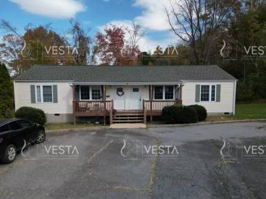 Main picture of 18 Fortunate Dr