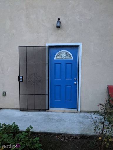 Main picture of 5819 Bayview Ave