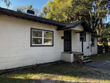 Main picture of 286 Belfort St