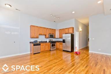 Main picture of 738 N May St