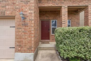 Main picture of 9609 Sandy Ridge Way