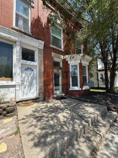 Main picture of 509 E Commercial Ave