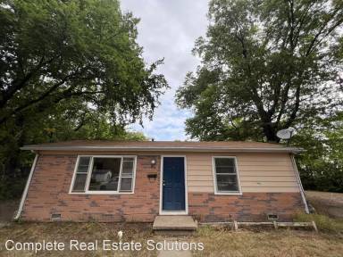 Main picture of 1028 Moss Cir