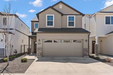 Main picture of 4117 E Esperanto St