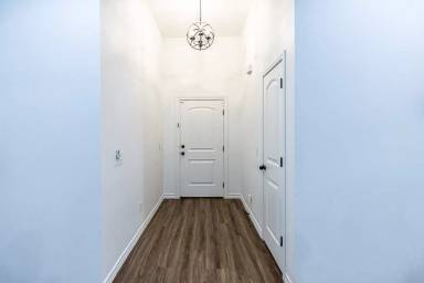 Main picture of 1711 100th St