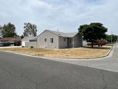 Main picture of 11772 Samuel Dr