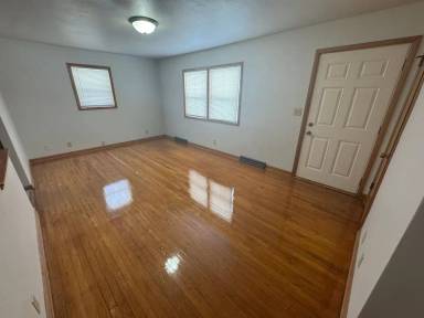Main picture of 934 S 28th St