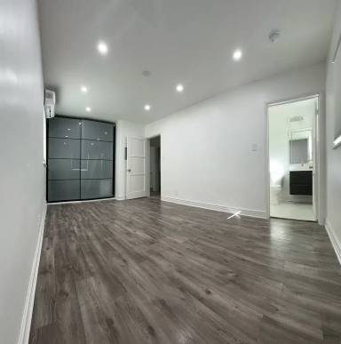 Main picture of 307 N Hollywood Way