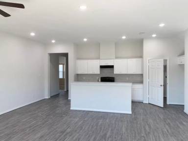 Main picture of 22423 Woodlake Rd