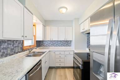 Main picture of 204 Shamrock Rd