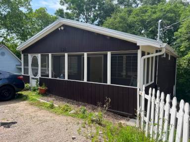 Main picture of 238 1/2 Cleveland Ave