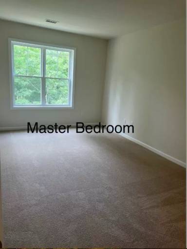 Main picture of 2 Winslow Ln