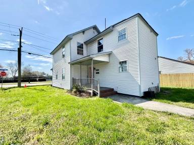 Main picture of 3714 E Princess Anne Rd