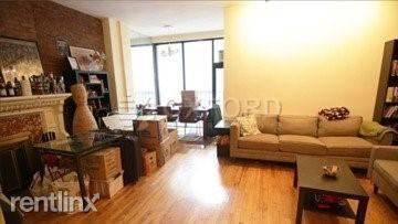 Main picture of 55 W 74th St