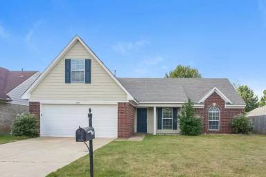 Main picture of 8169 Manhatten Dr