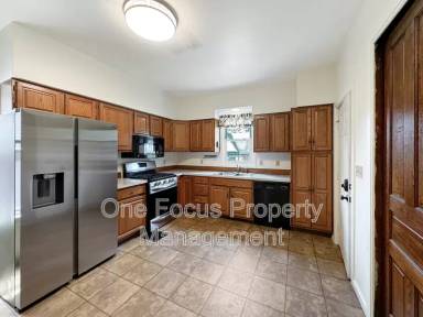 Main picture of 1321 Elmira St