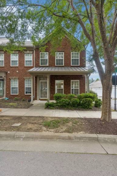 Main picture of 7855 Heaton Way