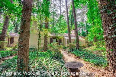 Main picture of 2909 Hope Valley Rd
