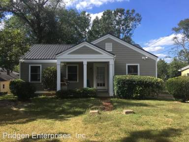 Main picture of 105 Sylvia Cir