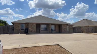 Main picture of 4608 Bowles Dr