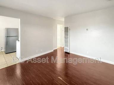 Main picture of 922 Carlson Blvd