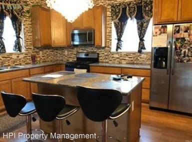 Main picture of 1990 Alan Dr