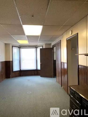 Main picture of 1014 W Main St