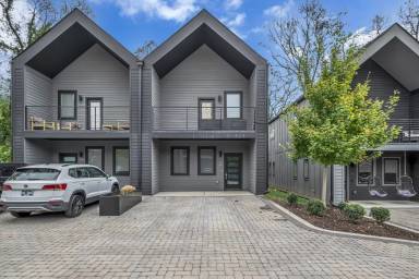 Main picture of 801 Cherokee Ave
