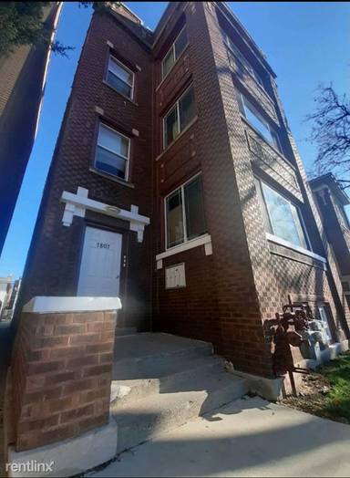 Main picture of 7807 S Aberdeen St