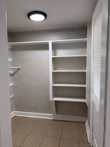 Main picture of 1028 N Olney St