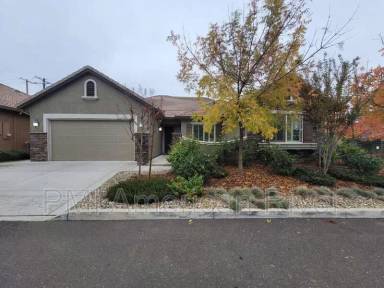 Main picture of 8099 Traditions Ct