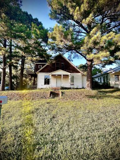 Main picture of 1404 Callahan St