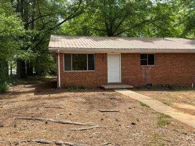 Main picture of 3731 Robert Riding Rd