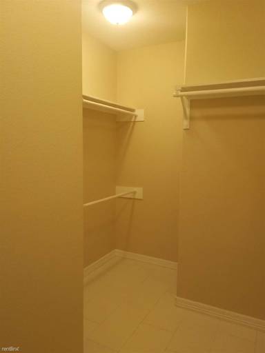 Main picture of 210 Fig Dr
