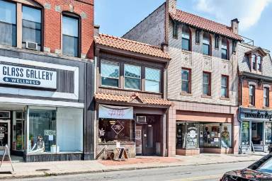 Main picture of 1411 E Carson St