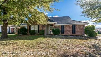 Main picture of 2314 Middle Creek Blvd