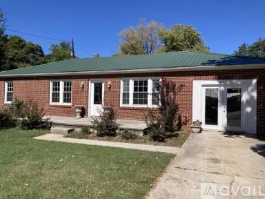 Main picture of 1128 W 4th North St