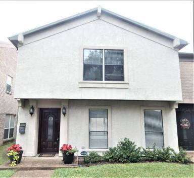 Main picture of 133 Lake Shore Dr