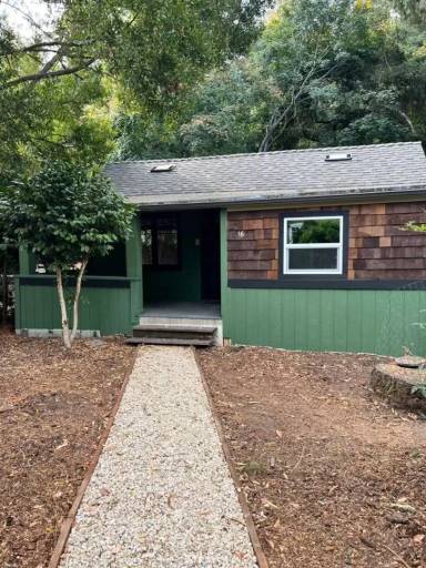 Main picture of 16 Prospect Ave