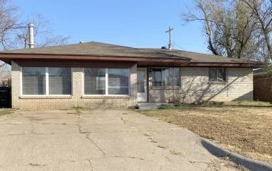 Main picture of 821 NW 15th St