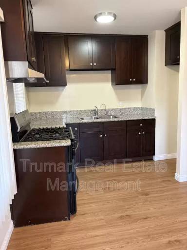 Main picture of 1204 E Lexington Dr