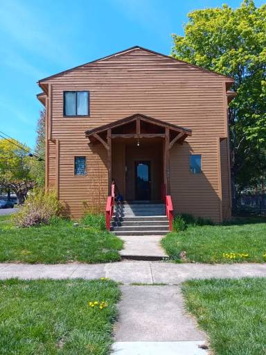 Main picture of 1902 2nd St