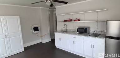 Main picture of 1403 Moore St