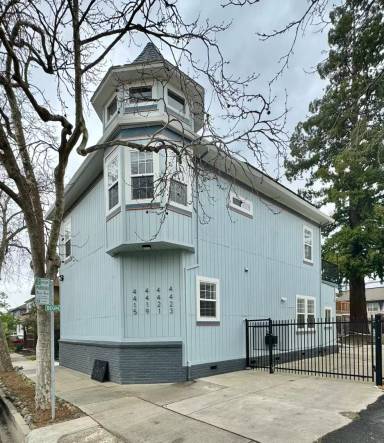 Main picture of 4419 4th Ave