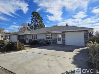 Main picture of 915 NW Ash Ave