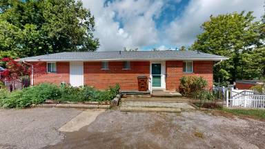 Main picture of 185 N Riverside Dr