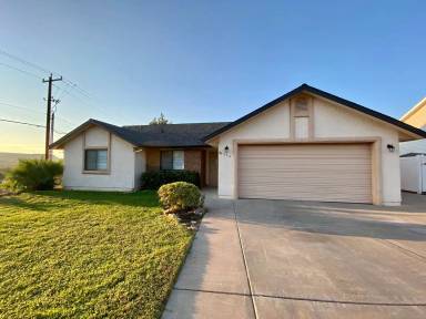 Main picture of 2438 E 80 North Cir