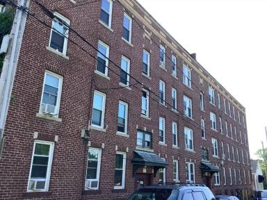 Main picture of 5 Wolcott St