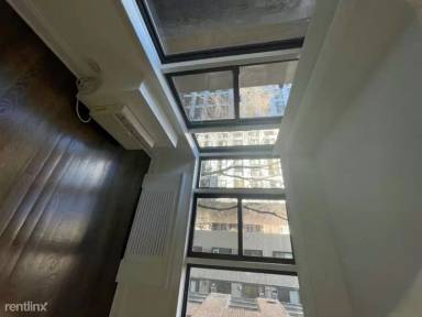 Main picture of 20 Beekman Pl